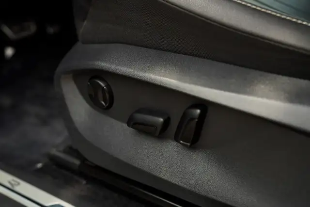 2022 Volkswagen Tiguan Comfortline R-Line Black Edition, Adaptiv - Photo 12