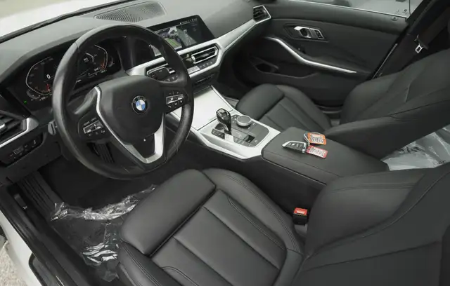 2020 BMW 3 Series 330i, Remote Starter, Sunroof, Summer & Winter - Photo 8