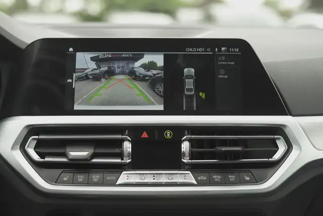 2020 BMW 3 Series 330i, Remote Starter, Sunroof, Summer & Winter - Photo 21