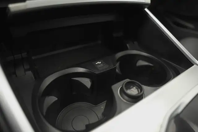 2020 BMW 3 Series 330i, Remote Starter, Sunroof, Summer & Winter - Photo 28