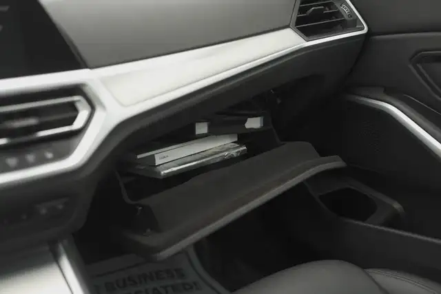 2020 BMW 3 Series 330i, Remote Starter, Sunroof, Summer & Winter - Photo 29