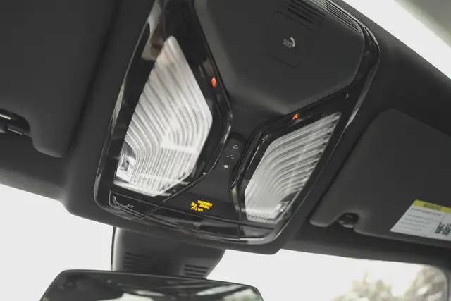 2020 BMW 3 Series 330i, Remote Starter, Sunroof, Summer & Winter - Photo 30