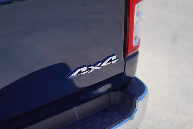 2019 Ram 1500 Big Horn Crew Cab, Towing Package, Remote starter. - Photo 12