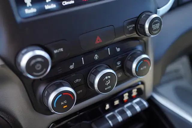 2019 Ram 1500 Big Horn Crew Cab, Towing Package, Remote starter. - Photo 26