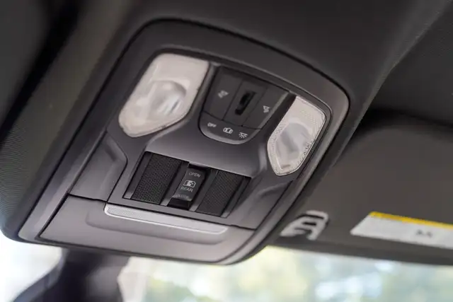 2019 Ram 1500 Big Horn Crew Cab, Towing Package, Remote starter. - Photo 39