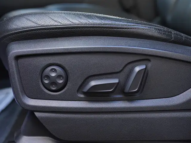 2018 Audi Q5 2.0T Progressiv, Leather Seats, Apple Carplay, Pano - Photo 13