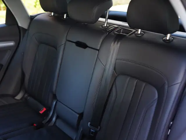 2018 Audi Q5 2.0T Progressiv, Leather Seats, Apple Carplay, Pano - Photo 36