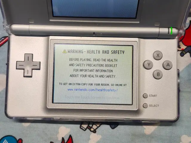 Nintendo DS Lite - Light Grey - With Stylus (#2863) - Photo 3