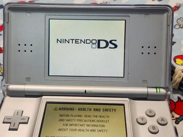 Nintendo DS Lite - Light Grey - With Stylus (#2863) - Photo 4
