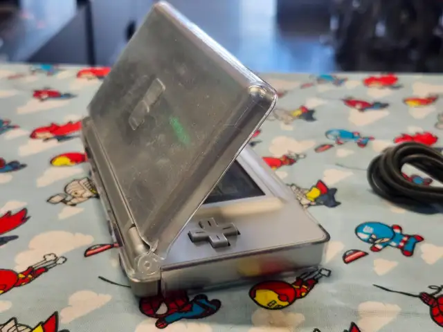 Nintendo DS Lite - Light Grey - With Stylus (#2863) - Photo 6