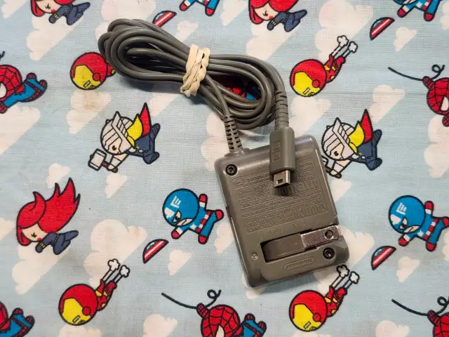 Nintendo DS Lite - Light Grey - With Stylus (#2863) - Photo 8