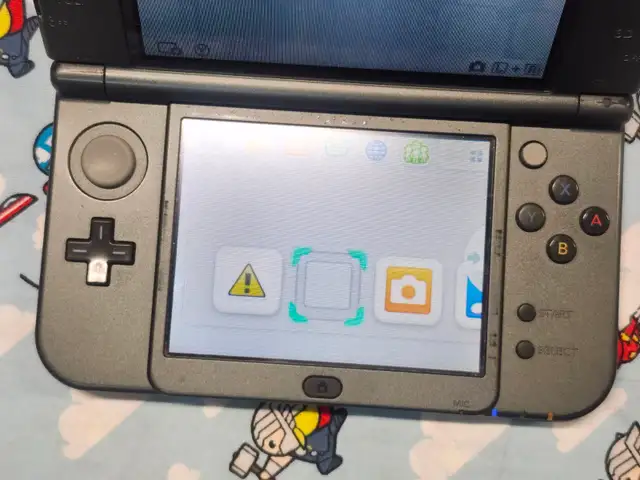 Nintendo 3DS XL - Dark Grey - With Stylus (#2864) - Photo 2