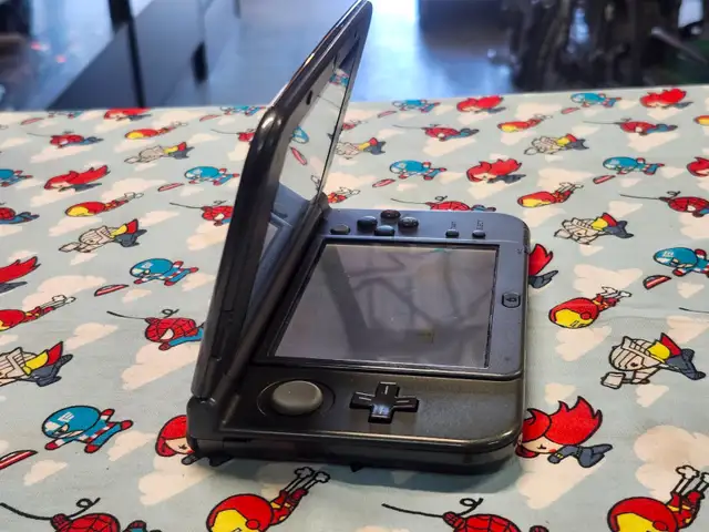 Nintendo 3DS XL - Dark Grey - With Stylus (#2864) - Photo 5