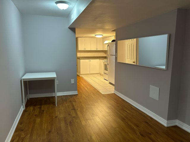 Walkout 2-bedroom basement available in a quiet, family-friendly - Photo 4