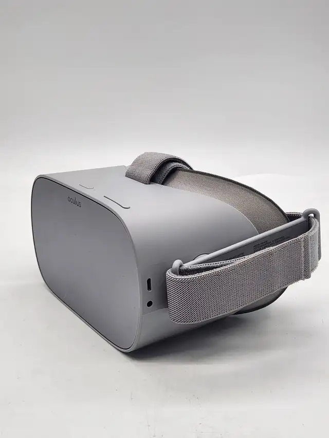 meta oculus go with case - Photo 4
