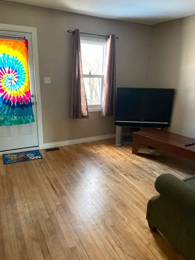 Room for Rent - Photo 3