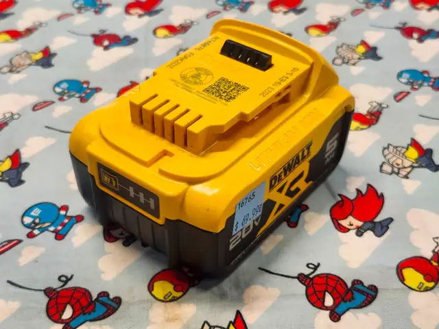 DeWalt (2023) 5ah XR Battery (#16765) - Photo 3