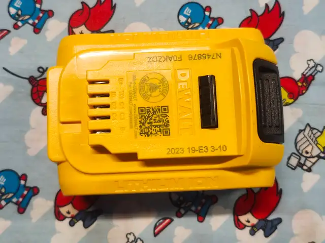 DeWalt (2023) 5ah XR Battery (#16765) - Photo 4