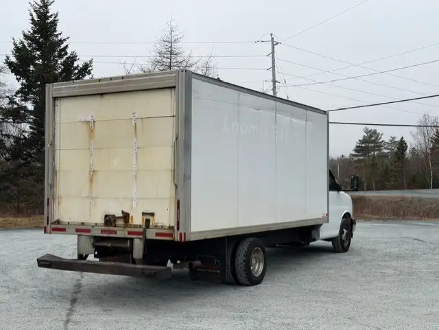 2017 GMC SAVANA CUTAWAY 3500 - Photo 4