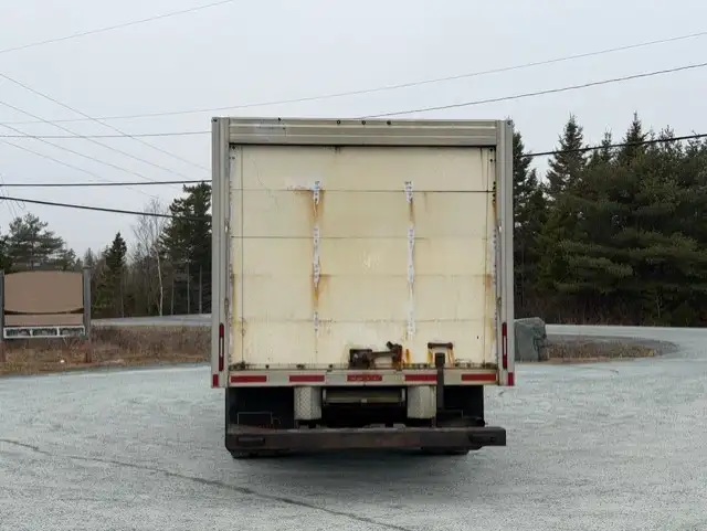 2017 GMC SAVANA CUTAWAY 3500 - Photo 6