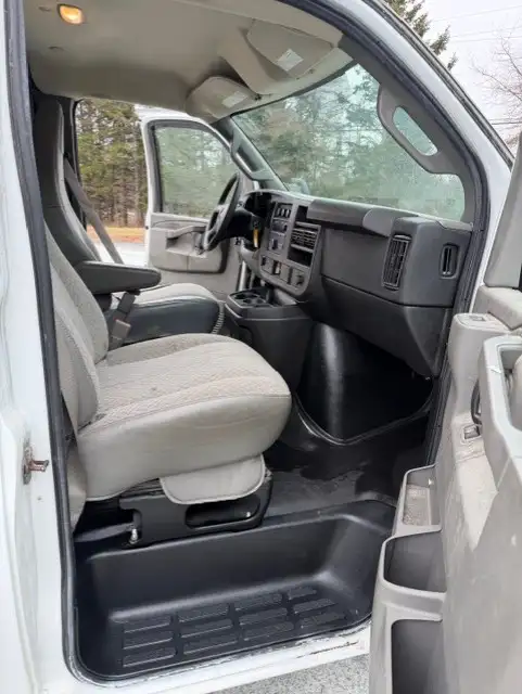 2017 GMC SAVANA CUTAWAY 3500 - Photo 12