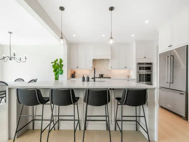 St Albert 5 Bed 4 Bath HUGE PIE LOT! OS DBL GARAGE! LOVE IT - Photo 3