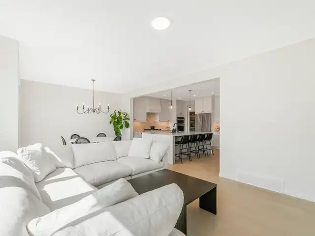 St Albert 5 Bed 4 Bath HUGE PIE LOT! OS DBL GARAGE! LOVE IT - Photo 5