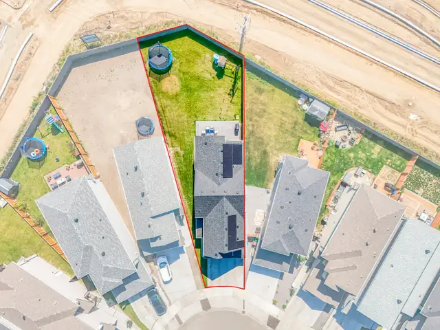 St Albert 5 Bed 4 Bath HUGE PIE LOT! OS DBL GARAGE! LOVE IT - Photo 7