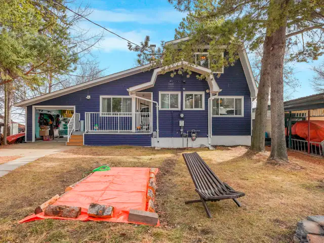 Lake House! 45 mins from YEG! 5 Bedrooms Airbnb running well! - Photo 2