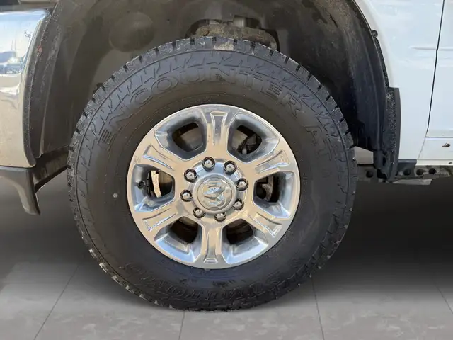 2022 Ram 3500 Big Horn 4x4 Crew Cab 8' Box - Photo 7