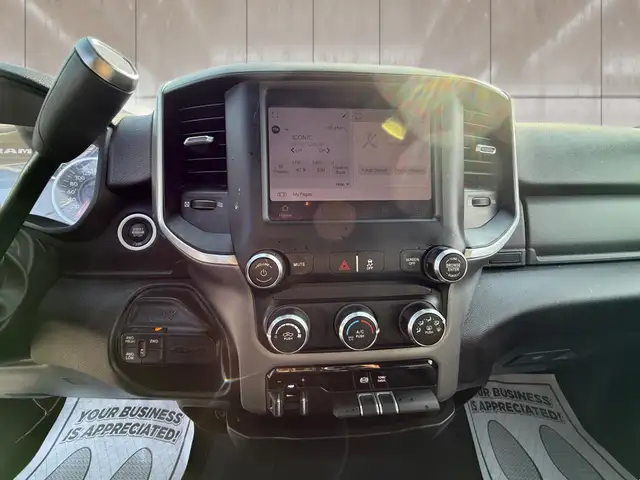 2022 Ram 3500 Big Horn 4x4 Crew Cab 8' Box - Photo 13