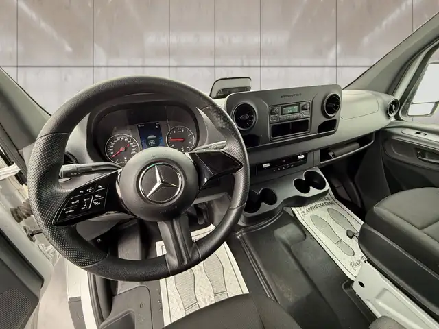 2025 Mercedes-Benz Sprinter 2500 High Roof I4 Diesel 170' - Photo 10
