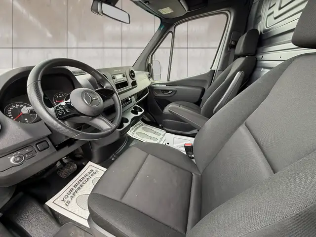 2025 Mercedes-Benz Sprinter 2500 High Roof I4 Diesel 170' - Photo 10