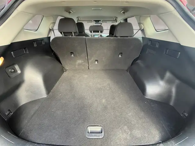 2023 Kia Sportage LX - Photo 13