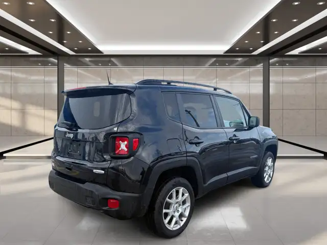 2023 Jeep Renegade North 4x4 - Photo 3