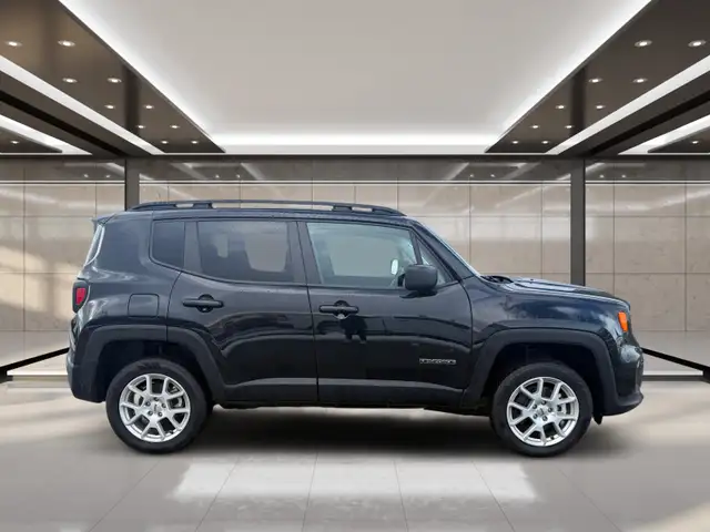 2023 Jeep Renegade North 4x4 - Photo 6