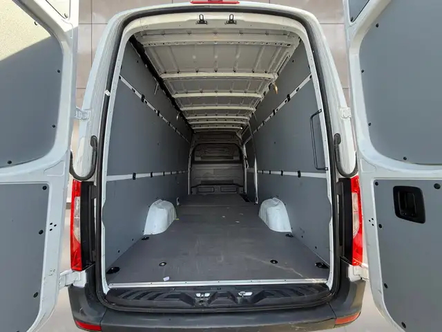 2025 Mercedes-Benz Sprinter 2500 High Roof I4 Diesel 170' - Photo 10