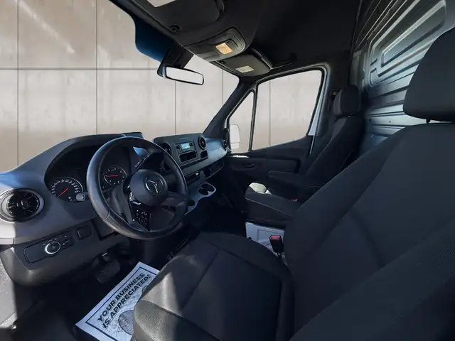 2025 Mercedes-Benz Sprinter 2500 High Roof I4 Diesel 170' - Photo 8