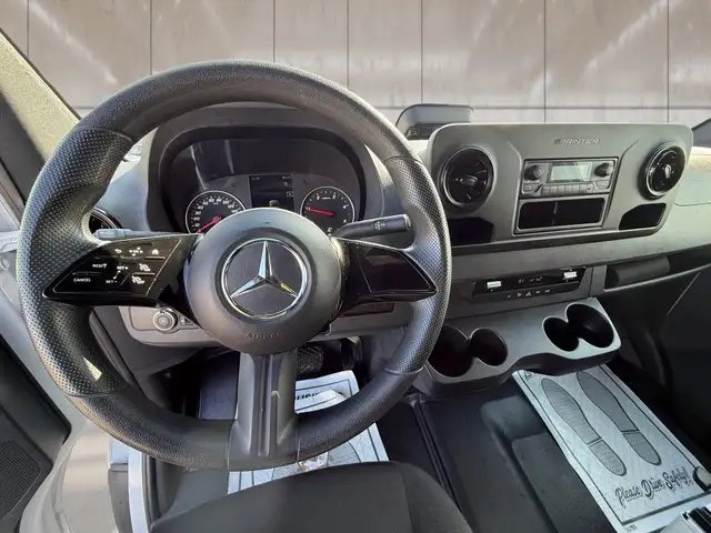 2025 Mercedes-Benz Sprinter 2500 High Roof I4 Diesel 170' - Photo 8