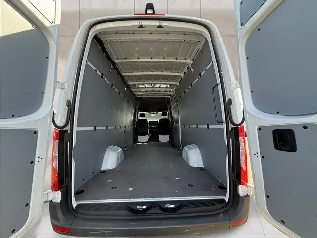 2025 Mercedes-Benz Sprinter 2500 High Roof I4 Diesel 170' - Photo 11