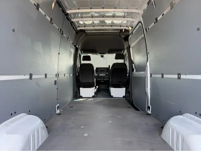 2025 Mercedes-Benz Sprinter 2500 High Roof I4 Diesel 170' - Photo 12