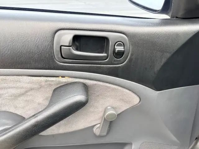 2001 Honda Civic DX-G FWD Auto 1.7L Not Certified Sell As Is - Photo 17