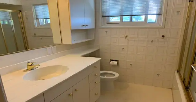 Room for Rent - Female Only - Mohawk College West 5th - NOW - Photo 5