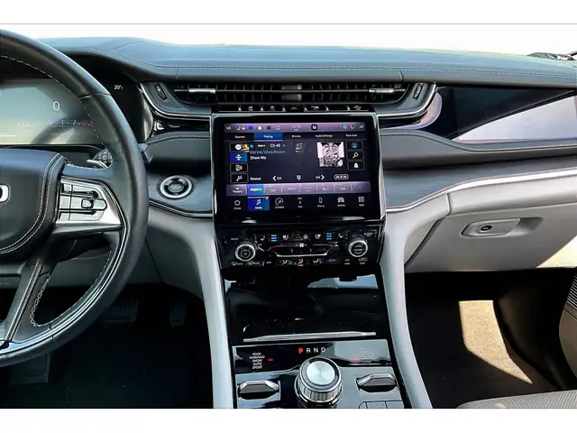 2023 Jeep Grand Cherokee Overland | 5.7L HEMI V8 | FULLY LOADED - Photo 6