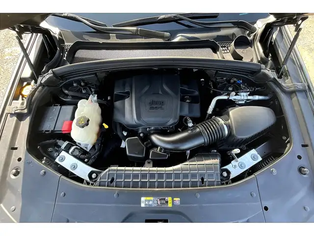 2023 Jeep Grand Cherokee Overland | 5.7L HEMI V8 | FULLY LOADED - Photo 9