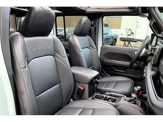 2024 Jeep Wrangler Sahara | Skytop | Leather | Alpine | Tow Pkg - Photo 7