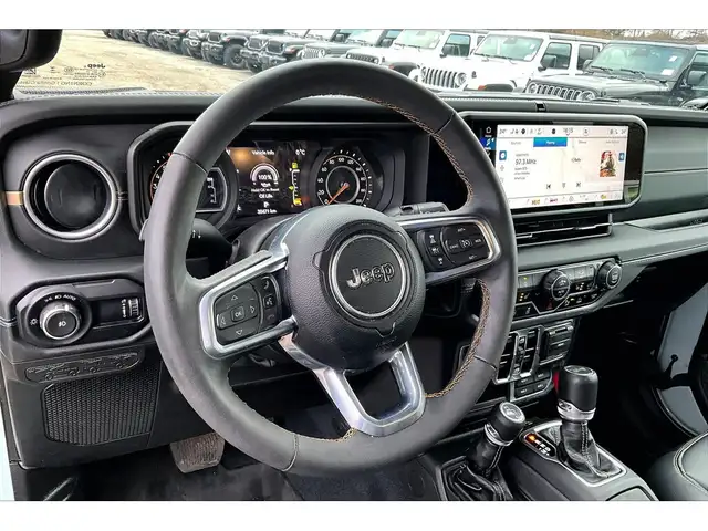 2024 Jeep Wrangler Sahara | Skytop | Leather | Alpine | Tow Pkg - Photo 13