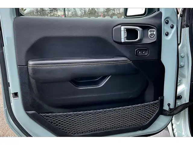 2024 Jeep Wrangler Sahara | Skytop | Leather | Alpine | Tow Pkg - Photo 18