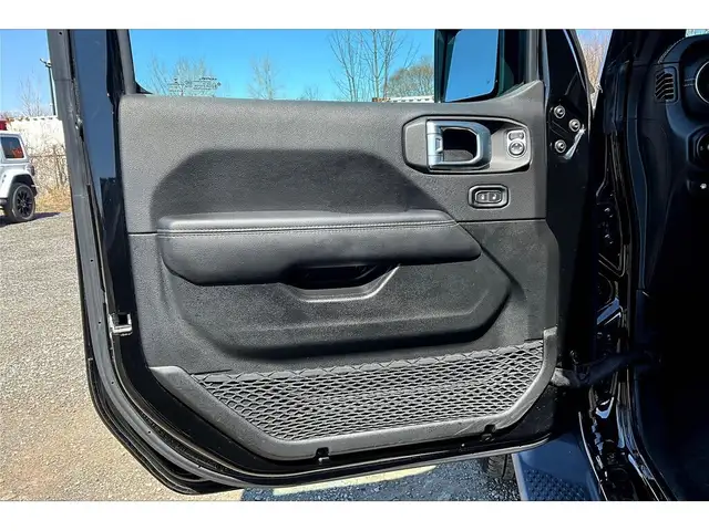 2023 Jeep Wrangler 4xe Sahara PHEV | Leather | Adv Safety | Alpi - Photo 18