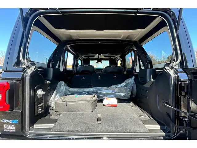 2023 Jeep Wrangler 4xe Sahara PHEV | Leather | Adv Safety | Alpi - Photo 28